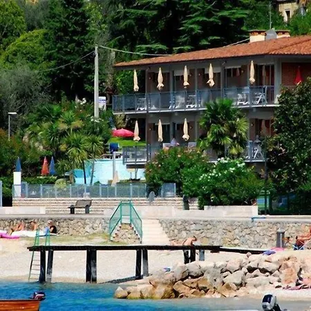 فندق Ambienthotel 3*