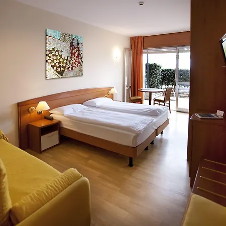 Ambienthotel ホテル 3*