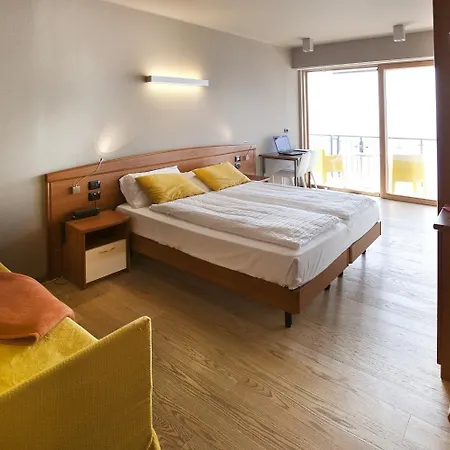 Ambienthotel Hotell 3*
