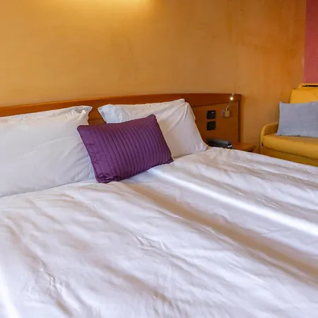 ホテル Ambienthotel 3*
